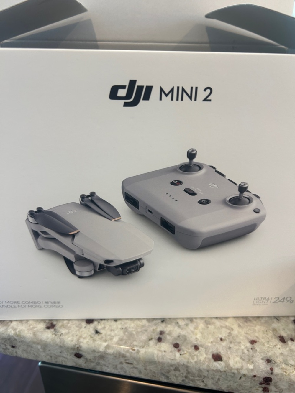 DJI Mini 2 Drone with box - Picture 4 of 8